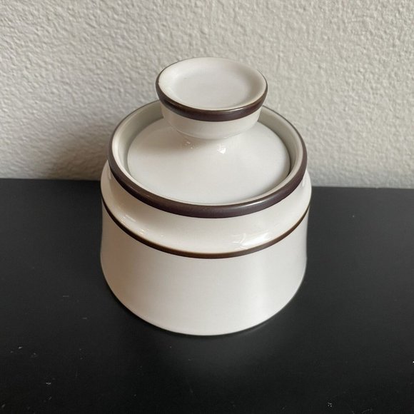 Noritake Stoneware Sugar Bowl With Lid TUNDRA Pattern - Picture 1 of 5